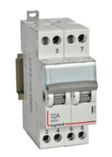 Commutateur CX³ double à deux voies avec point central - 250 V~ - 32 A - 2 modules